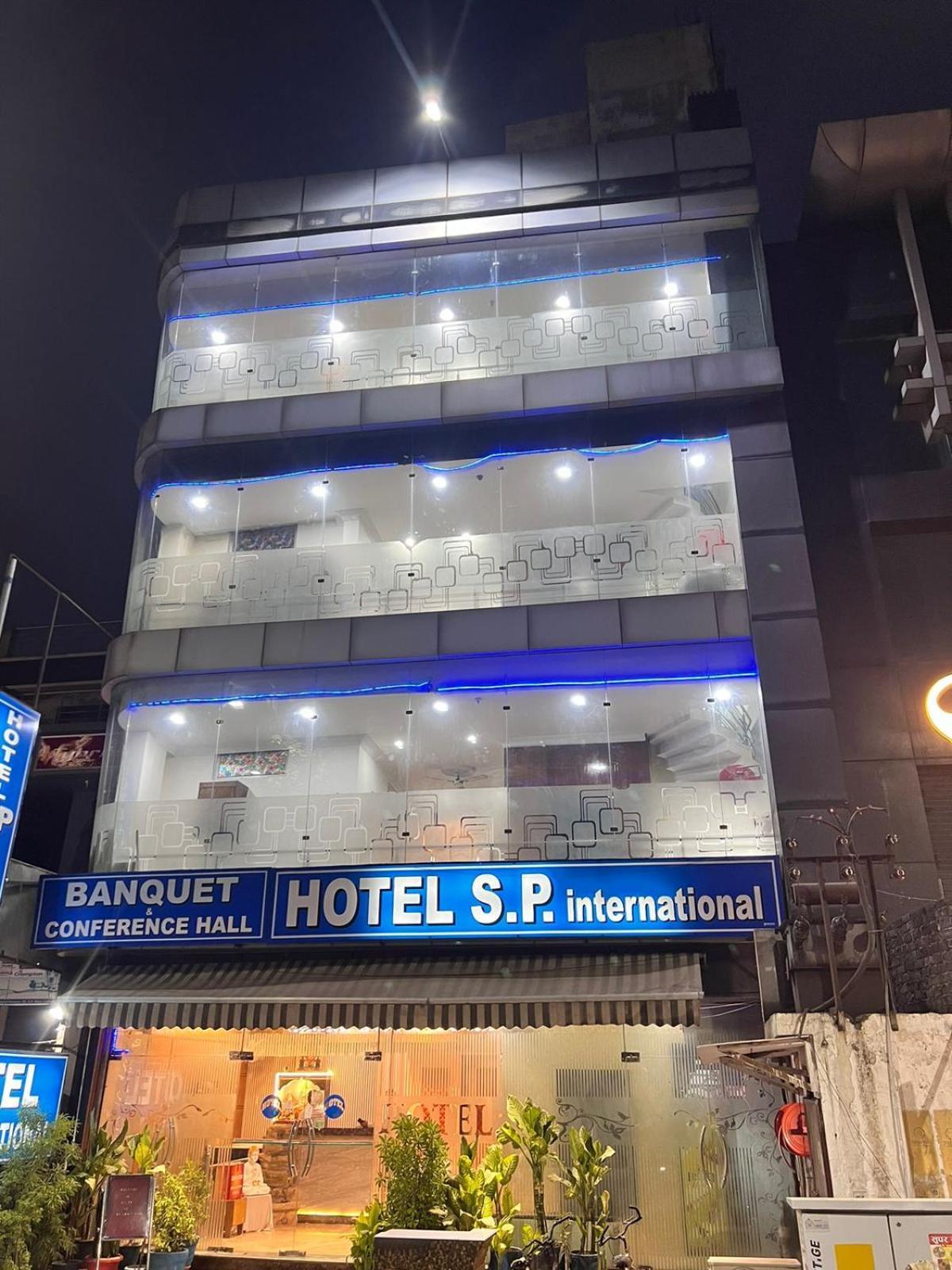 Hotel S P International A Unit Of Mavis Group 2*